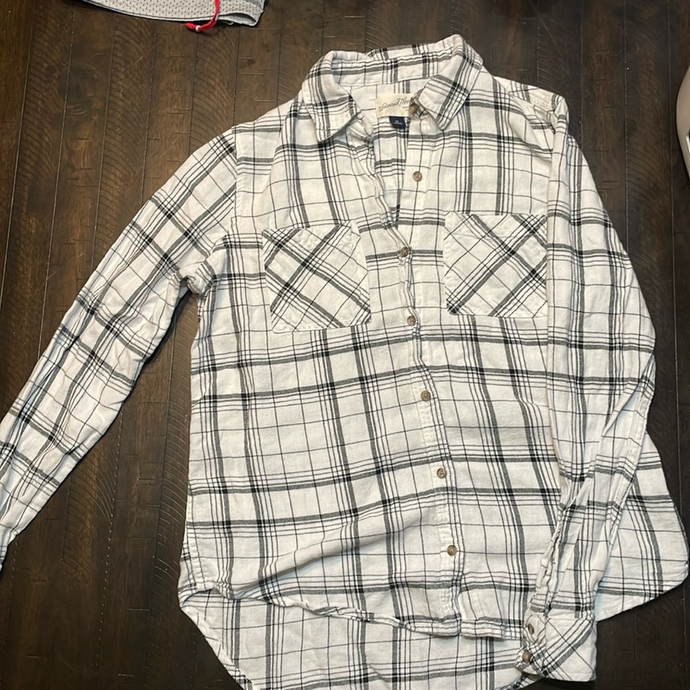 Universal Thread Button Down Size XS